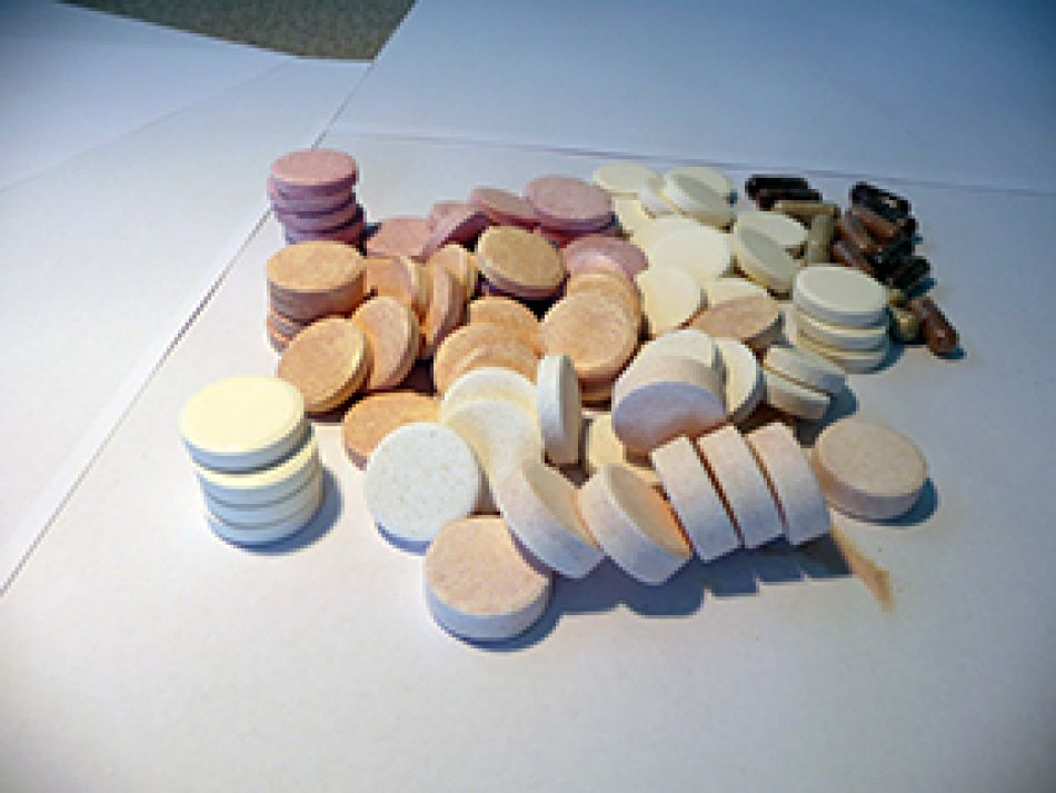 Verschiedene Vitamintabletten © Krebsinformationsdienst, Deutsches Krebsforschungszentrum
