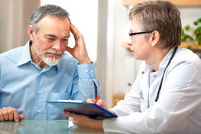 Patient und Ärztin im Gespräch © Alexander Raths - Fotolia